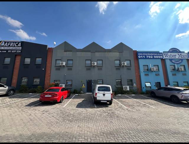 661M² WAREHOUSE TO LET IN STRIJDOMPARK